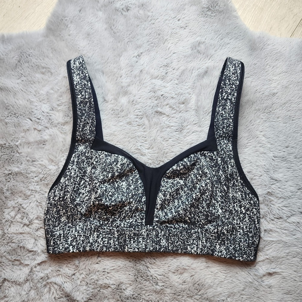 Lululemon Ta Ta Tamer III Sports Bra Static Print Black White Size 34C
